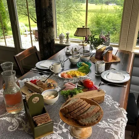 Bed & Breakfast Madame Tveten Sylling